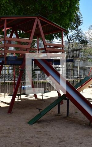Casa para alugar com 58m², 3 quartos e 1 vagaÁrea comum - Playground