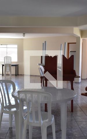 Casa para alugar com 58m², 3 quartos e 1 vagaÁrea comum - Salão de festas