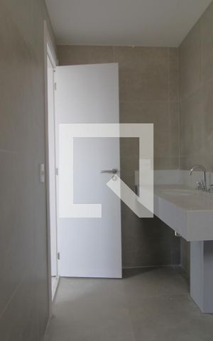 Apartamento à venda com 155m², 3 quartos e 3 vagasBanheiro da suíte 1
