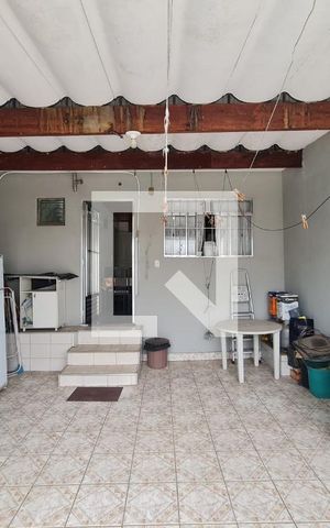 Casa à venda com 150m², 4 quartos e 1 vaga Casa à venda com 150m², 4 quartos e 1 vagaArea de Serviço e Varanda
