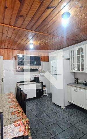 Casa à venda com 150m², 4 quartos e 1 vaga Casa à venda com 150m², 4 quartos e 1 vagaCozinha