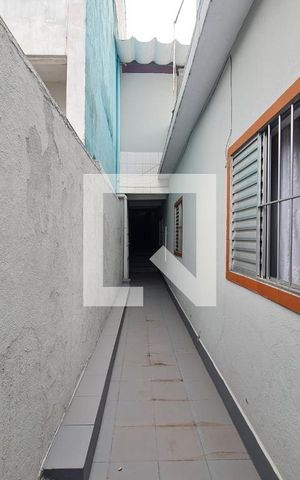 Casa à venda com 150m², 4 quartos e 1 vaga Casa à venda com 150m², 4 quartos e 1 vagaCorredor acesso a Despensa