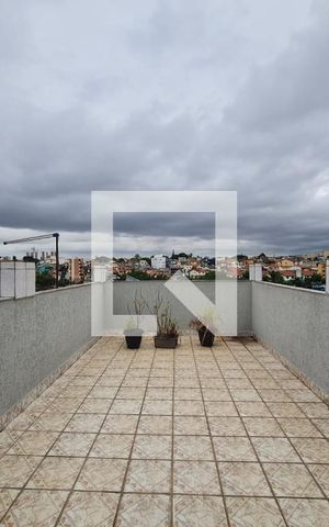Casa à venda com 150m², 4 quartos e 1 vaga Casa à venda com 150m², 4 quartos e 1 vagaArea de Serviço e Varanda