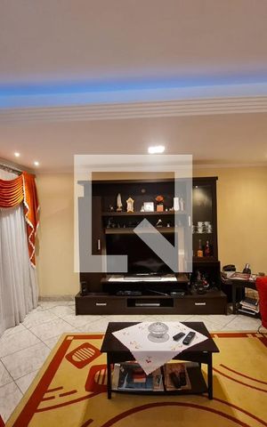 Casa à venda com 150m², 4 quartos e 1 vaga Casa à venda com 150m², 4 quartos e 1 vagaSala