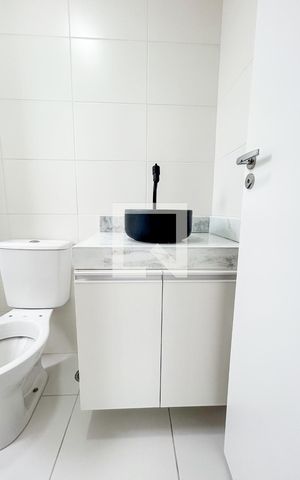 Apartamento para alugar com 32m², 1 quarto e sem vaga Apartamento para alugar com 32m², 1 quarto e sem vagaBanheiro da Suíte