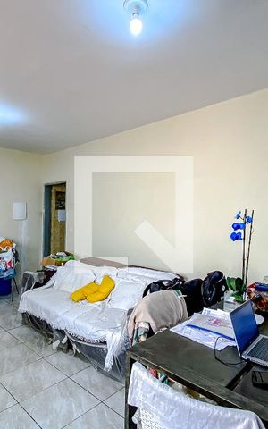 Casa à venda com 231m², 4 quartos e sem vagaSala