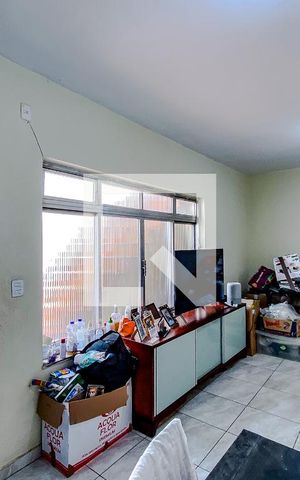 Casa à venda com 231m², 4 quartos e sem vagaSala