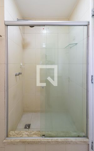 Apartamento para alugar com 95m², 3 quartos e 1 vaga Apartamento para alugar com 95m², 3 quartos e 1 vagaDetalhe do banheiro da suíte
