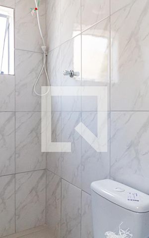 Casa para alugar com 25m², 1 quarto e sem vaga Casa para alugar com 25m², 1 quarto e sem vagaBanheiro