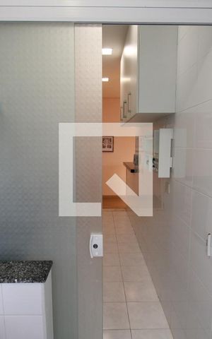 Apartamento à venda com 76m², 3 quartos e 1 vagaÁrea de Serviço