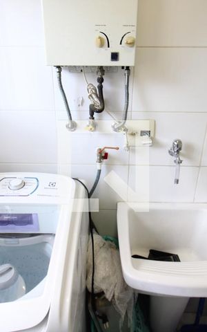 Apartamento à venda com 76m², 3 quartos e 1 vagaÁrea de Serviço