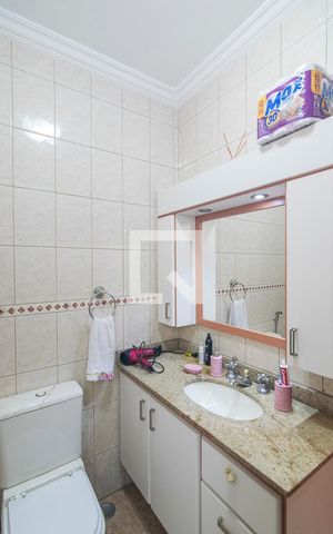 Casa à venda com 160m², 3 quartos e 4 vagasBanheiro da Sutie 2
