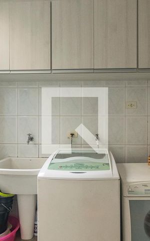 Casa à venda com 160m², 3 quartos e 4 vagasÁrea de Serviço