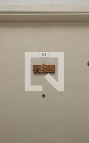 Apartamento à venda com 49m², 2 quartos e 1 vagaPorta do apartamento