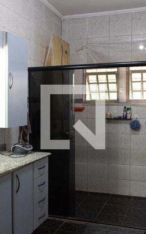 Casa à venda com 190m², 2 quartos e 2 vagas Casa à venda com 190m², 2 quartos e 2 vagasSUÍTE