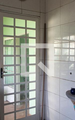 Casa à venda com 190m², 2 quartos e 2 vagas Casa à venda com 190m², 2 quartos e 2 vagasÁREA DE SERVIÇO