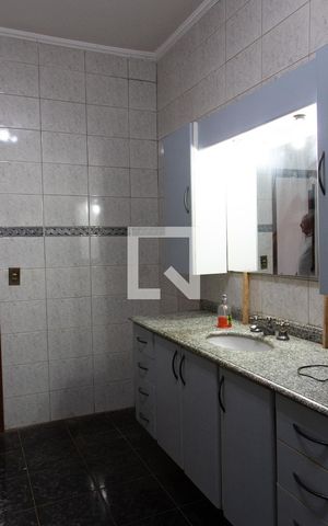 Casa à venda com 190m², 2 quartos e 2 vagas Casa à venda com 190m², 2 quartos e 2 vagasSUÍTE