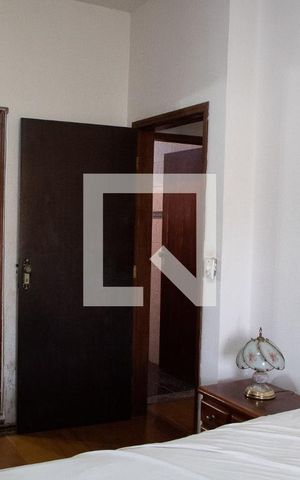 Casa à venda com 190m², 2 quartos e 2 vagas Casa à venda com 190m², 2 quartos e 2 vagasSUÍTE