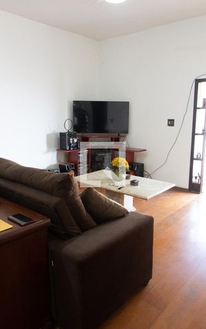 Casa à venda com 190m², 2 quartos e 2 vagas Casa à venda com 190m², 2 quartos e 2 vagasSALA