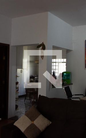 Casa à venda com 190m², 2 quartos e 2 vagas Casa à venda com 190m², 2 quartos e 2 vagasSALA