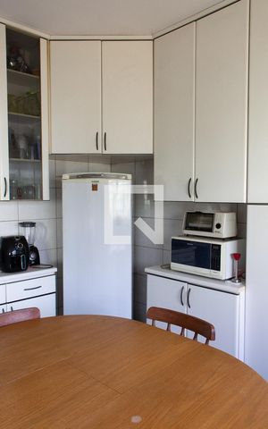 Casa à venda com 190m², 2 quartos e 2 vagas Casa à venda com 190m², 2 quartos e 2 vagasCOZINHA