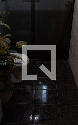 Casa à venda com 190m², 2 quartos e 2 vagas Casa à venda com 190m², 2 quartos e 2 vagasBANHEIRO SOCIAL