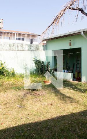 Casa à venda com 190m², 2 quartos e 2 vagas Casa à venda com 190m², 2 quartos e 2 vagasÁREA EXTERNA FUNDOS