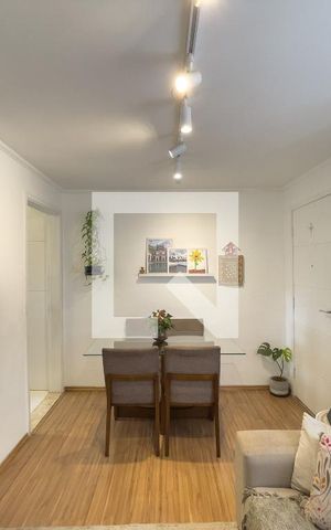 Apartamento à venda com 45m², 2 quartos e sem vaga Apartamento à venda com 45m², 2 quartos e sem vagaSala