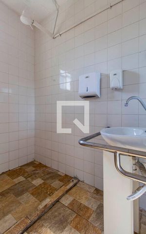 Apartamento à venda com 45m², 2 quartos e sem vaga Apartamento à venda com 45m², 2 quartos e sem vagaÁrea Comum - Salão de Festas Lavabo
