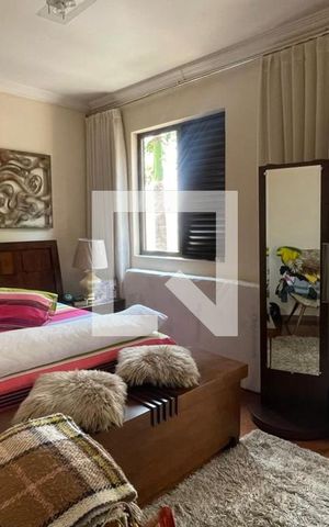 Apartamento à venda com 129m², 5 quartos e 2 vagasQuarto
