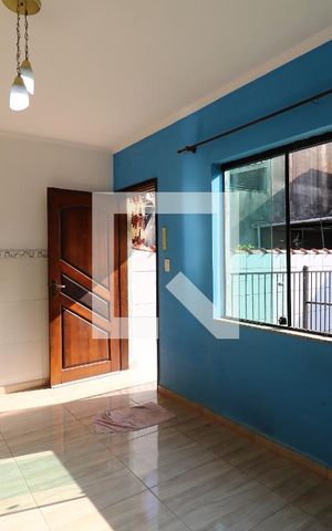 Casa à venda com 94m², 2 quartos e 1 vagaSala