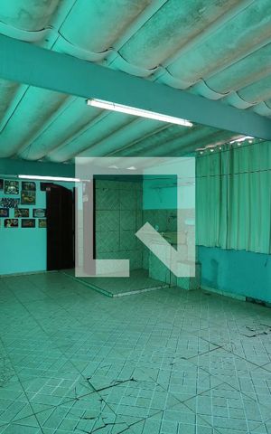 Casa à venda com 94m², 2 quartos e 1 vagaÁrea de Serviço
