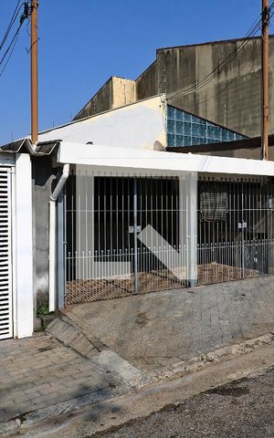 Casa à venda com 94m², 2 quartos e 1 vagaFachada