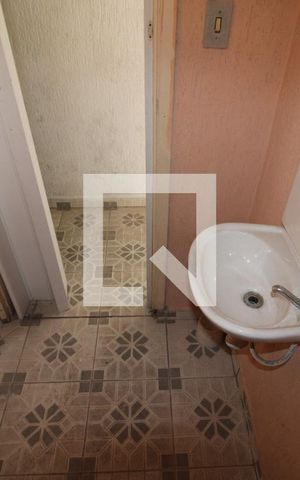 Casa à venda com 240m², 4 quartos e 4 vagasÁrea de Serviço - Banheiro