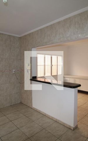 Casa à venda com 240m², 4 quartos e 4 vagasCozinha