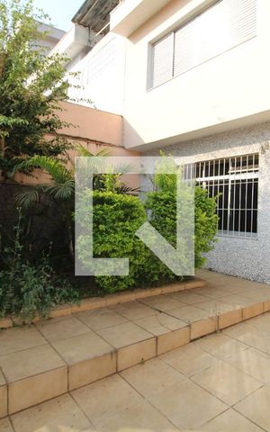 Casa à venda com 240m², 4 quartos e 4 vagasGaragem