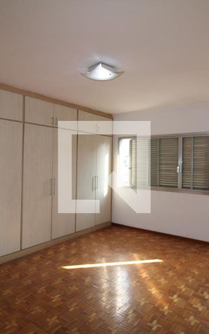 Casa à venda com 240m², 4 quartos e 4 vagasQuarto 2