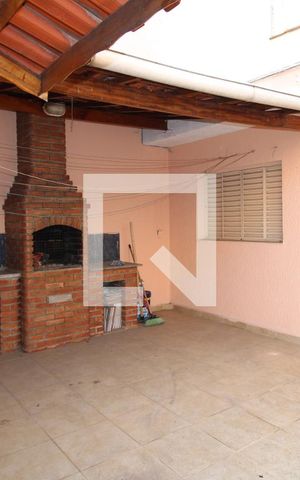 Casa à venda com 240m², 4 quartos e 4 vagasÁrea Comum