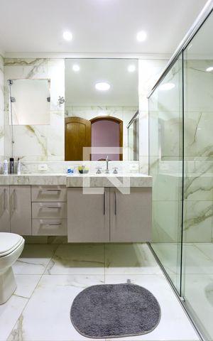 Apartamento à venda com 170m², 3 quartos e 2 vagas Apartamento à venda com 170m², 3 quartos e 2 vagasBanheiro