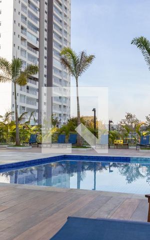 Apartamento à venda com 136m², 3 quartos e 2 vagas Apartamento à venda com 136m², 3 quartos e 2 vagasÁrea comum - Piscina