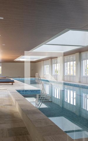 Apartamento à venda com 136m², 3 quartos e 2 vagas Apartamento à venda com 136m², 3 quartos e 2 vagasÁrea comum - Piscina