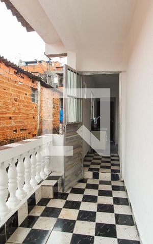 Casa para alugar com 100m², 2 quartos e sem vaga Casa para alugar com 100m², 2 quartos e sem vagaÁrea de Serviço