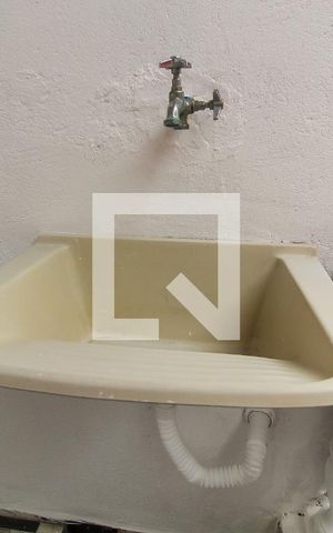 Casa para alugar com 100m², 2 quartos e sem vaga Casa para alugar com 100m², 2 quartos e sem vagaÁrea de Serviço