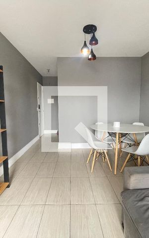 Apartamento à venda com 71m², 3 quartos e 1 vaga Apartamento à venda com 71m², 3 quartos e 1 vagaSala