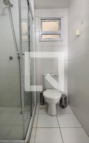 Apartamento à venda com 71m², 3 quartos e 1 vaga Apartamento à venda com 71m², 3 quartos e 1 vagaBanheiro Social