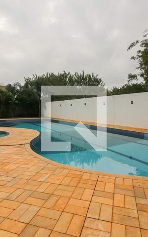 Apartamento à venda com 71m², 3 quartos e 1 vaga Apartamento à venda com 71m², 3 quartos e 1 vagaÁrea comum - Piscina