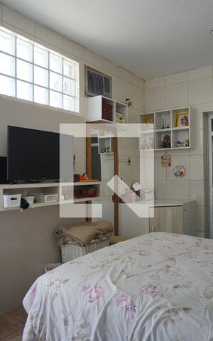 Casa à venda com 360m², 4 quartos e 4 vagasSuíte - Fundos
