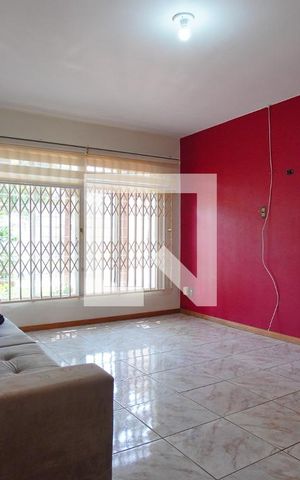 Casa à venda com 360m², 4 quartos e 4 vagasSala
