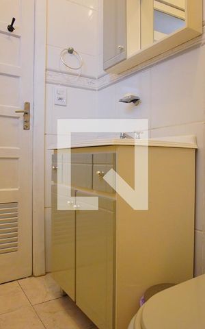 Casa à venda com 360m², 4 quartos e 4 vagasBanheiro Corredor 2
