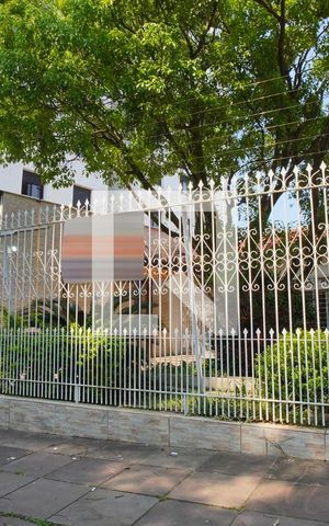 Casa à venda com 360m², 4 quartos e 4 vagasFachada